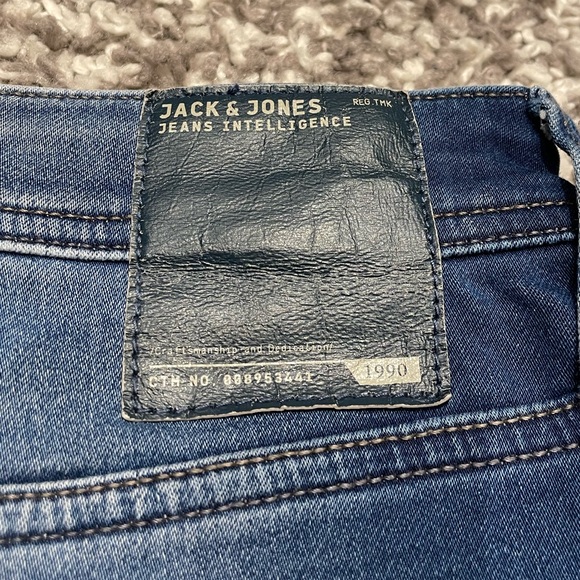 Jack & Jones Distressed Blue Jean - Picture 8 of 10